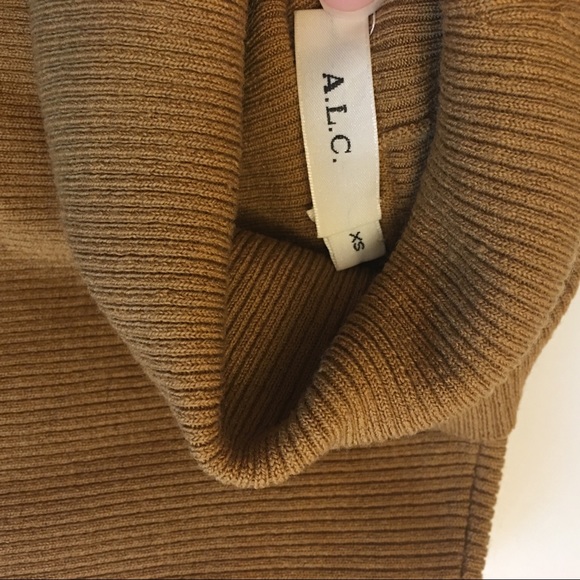 NWOT A.L.C. Milo Cropped Ribbed Turtleneck xs - Picture 7 of 8
